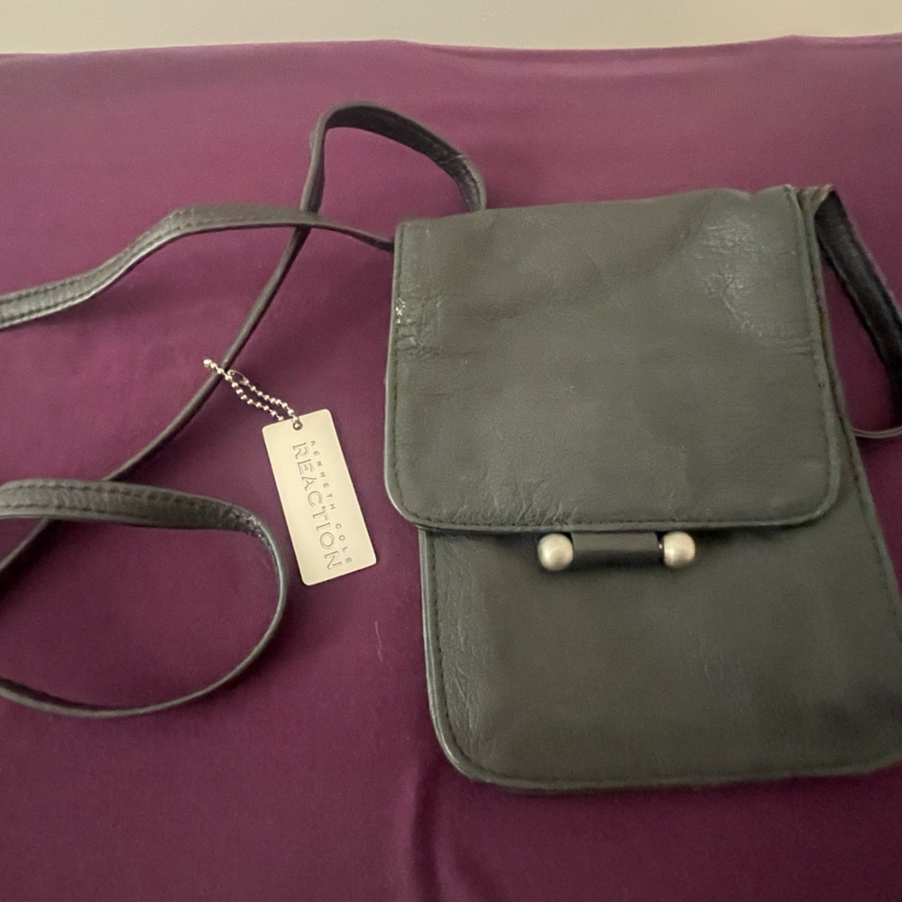 Kenneth Cole Reaction Crossbody Bag